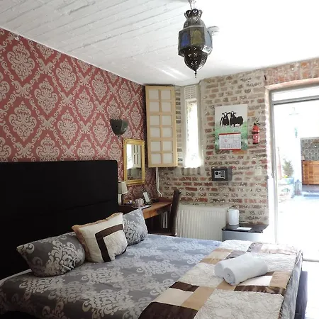 Hotel Berneau Отель Berneau